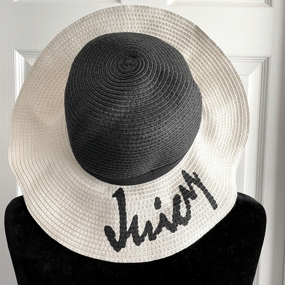 NWOT Juicy Couture Panama sophisticated well structured hat-excellent condition - Picture 3 of 10